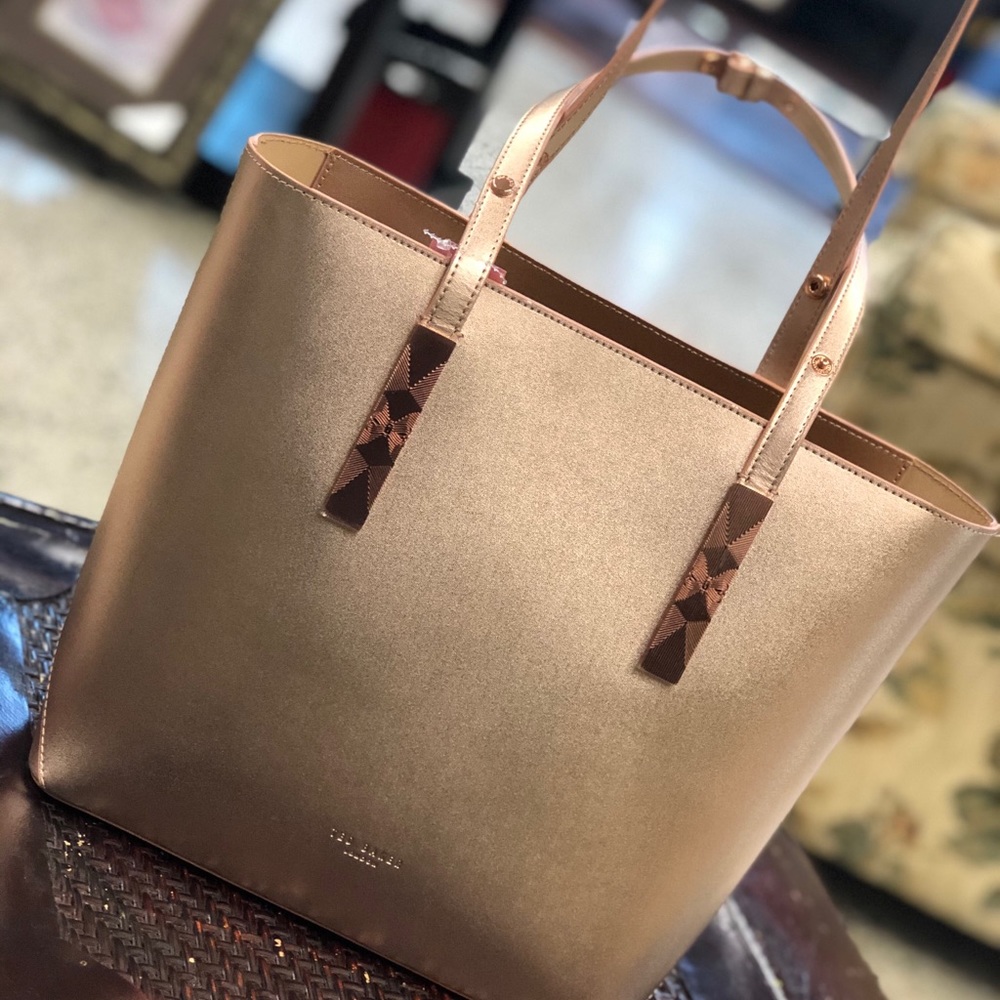 Handbag